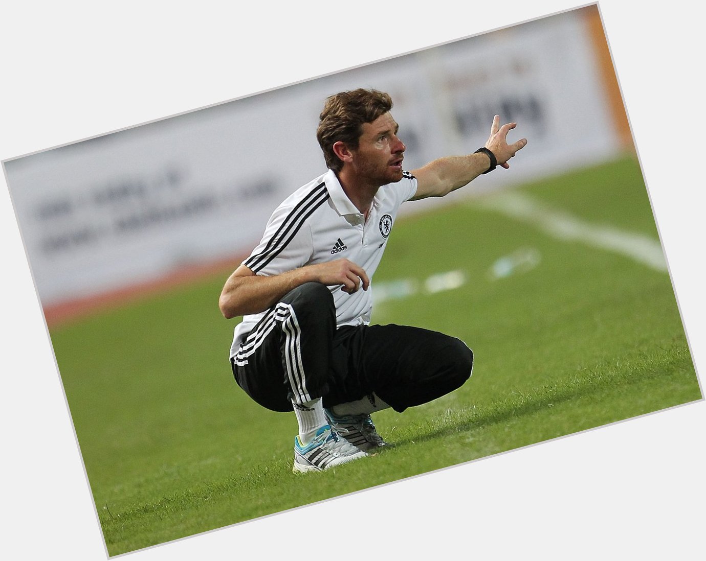 Happy 42nd birthday to Marseille manager Andre Villas-Boas!

The most iconic managerial pose in the game? 
