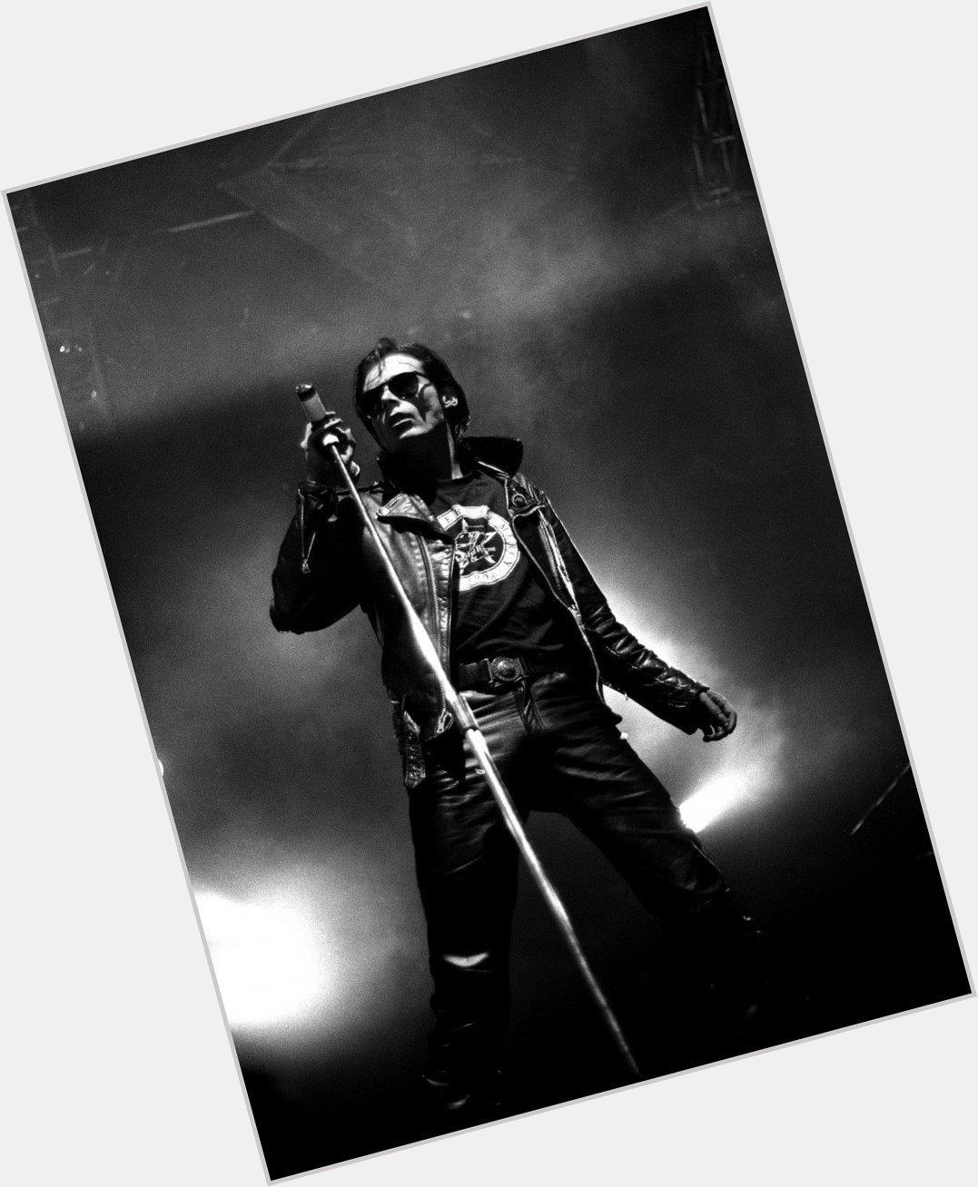 Happy 58th birthday to Andrew Eldritch, my favorite asshole musician 