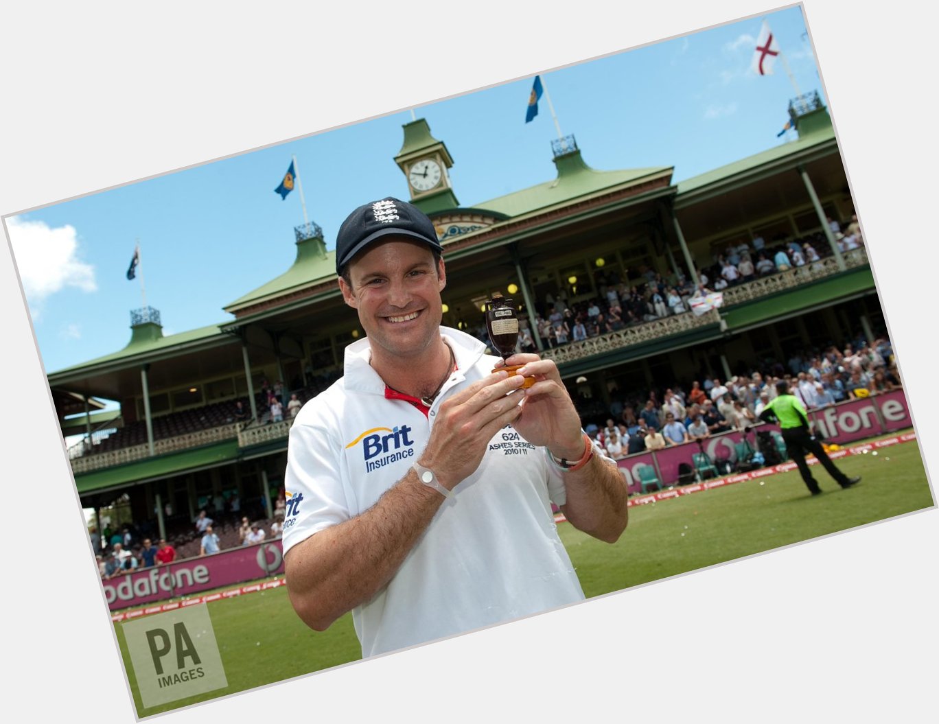   Happy Birthday to director of cricket and former Test captain Andrew Strauss 4  0  today!   