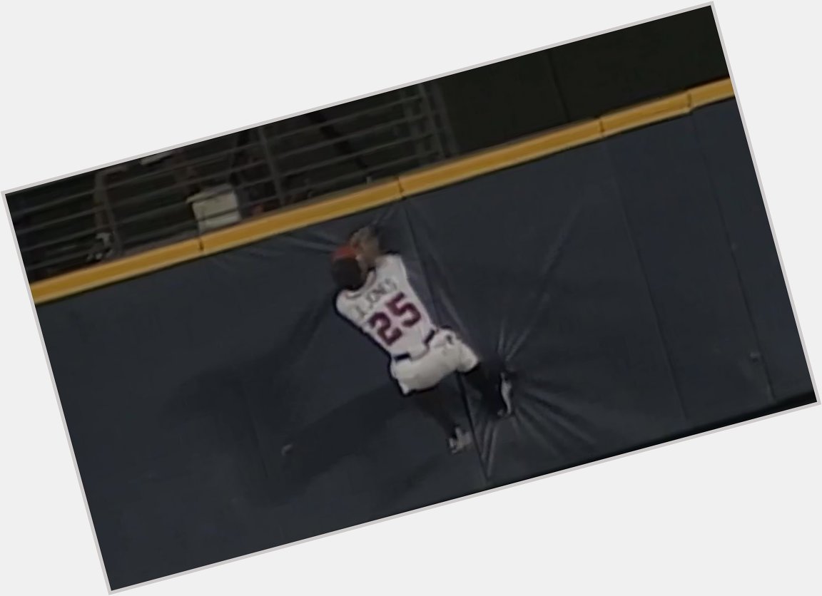 Happy birthday, Andruw Jones!

We ll celebrate by revisiting this ridiculous grab. 