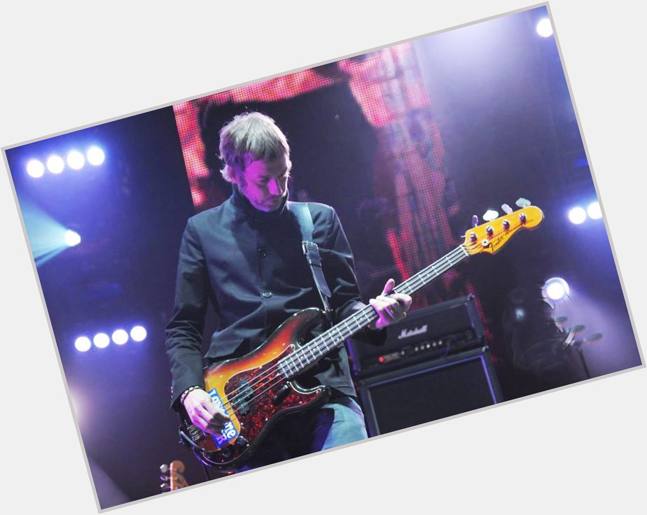 Happy Birthday Andy Bell!!

The former Oasis bassist & Beady Eye guitarist is 47 today!   