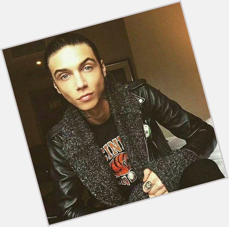 Happy birthday andy biersack i hope you have a great birthday ge 