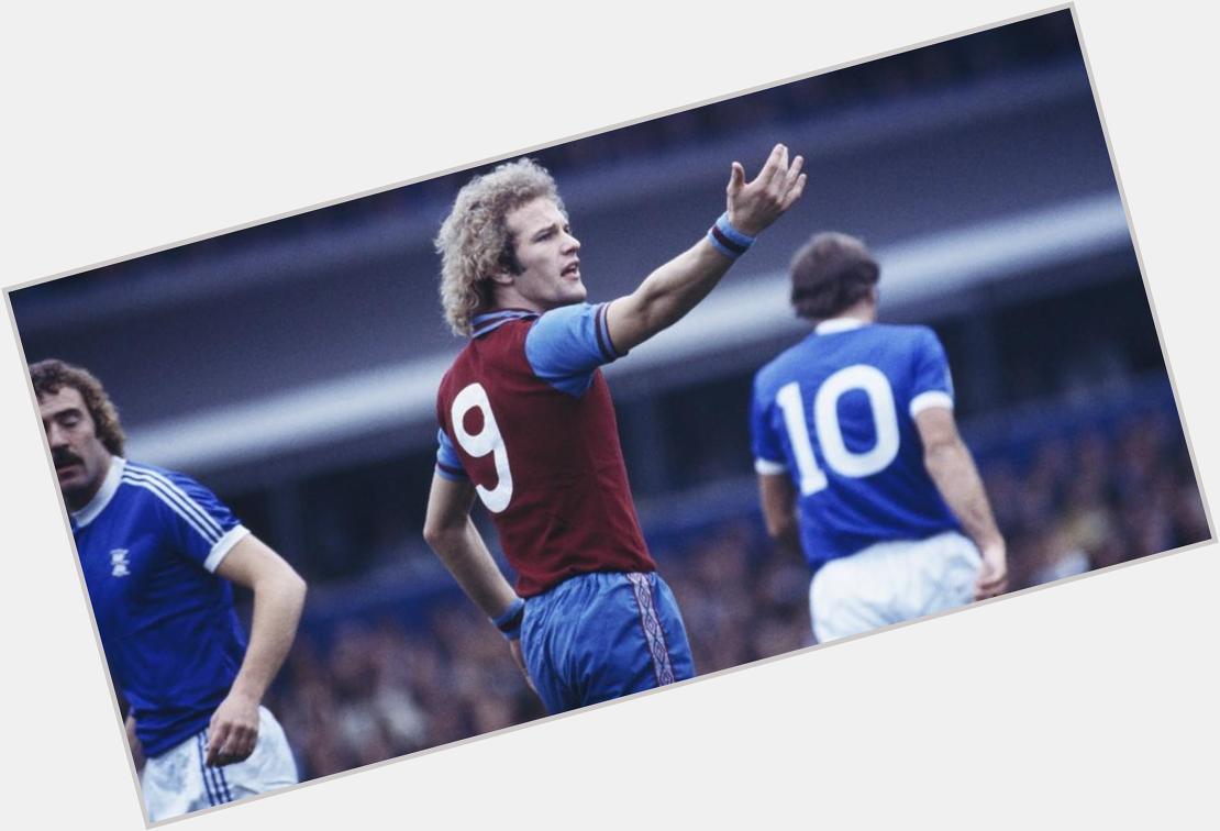 HAPPY BIRTHDAY to our former striker Andy Gray, who turns 59 today. 