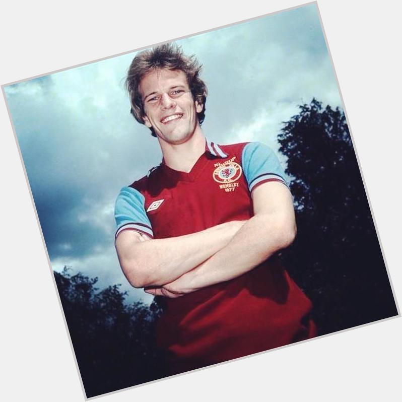 HAPPY BIRTHDAY to our former striker Andy Gray.

Andy, who had two spells in claret and blue as a player and one ... 