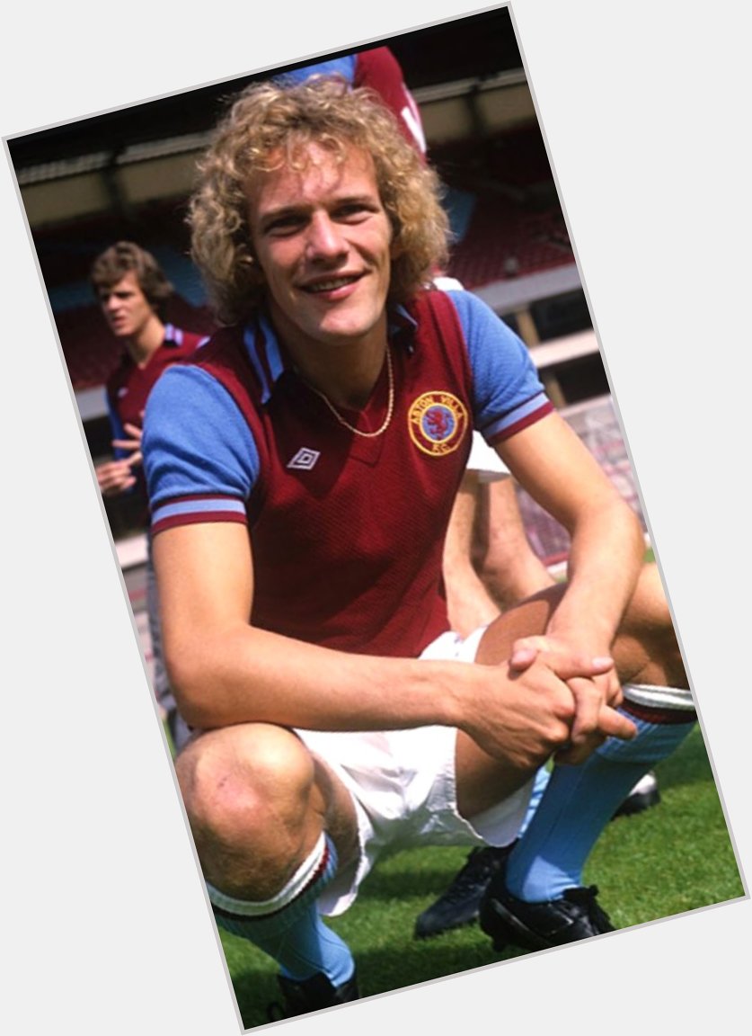 A very happy 60th birthday to Andy Gray, one of my all time favourite players. Have a great day! 