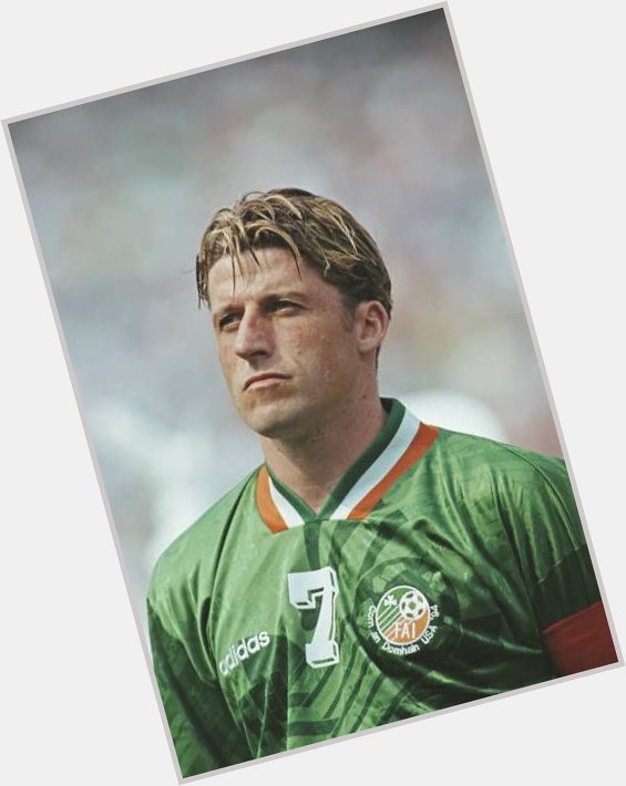 Happy 58th Birthday to former Ireland Captain Andy Townsend. 70 caps/7 goals in green 1989-1997 
