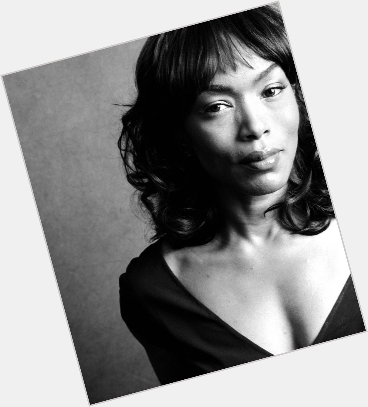 60 who? happy birthday Angela Bassett, i have so much respect for this incredible woman 