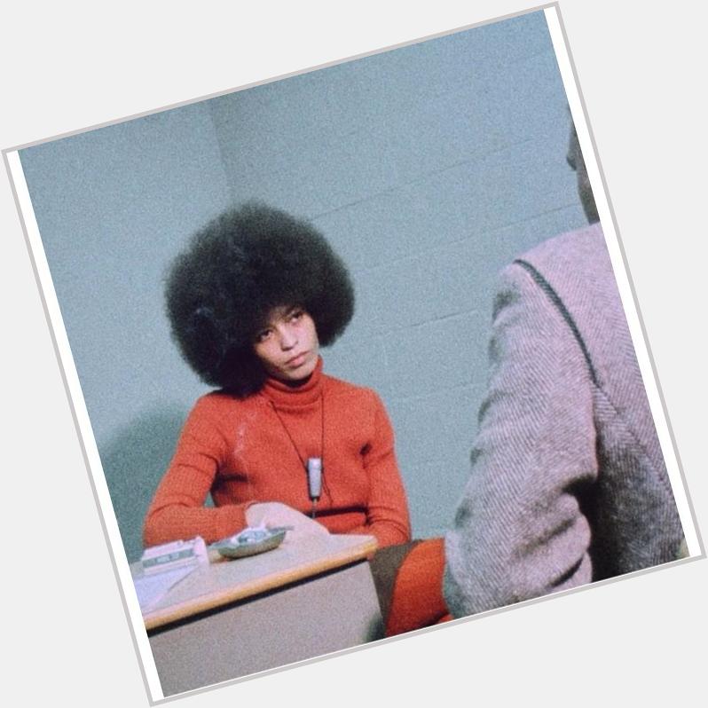 Happy Birthday Angela Davis thank you for making a huge impact on society\s social , emotional & economic growth 