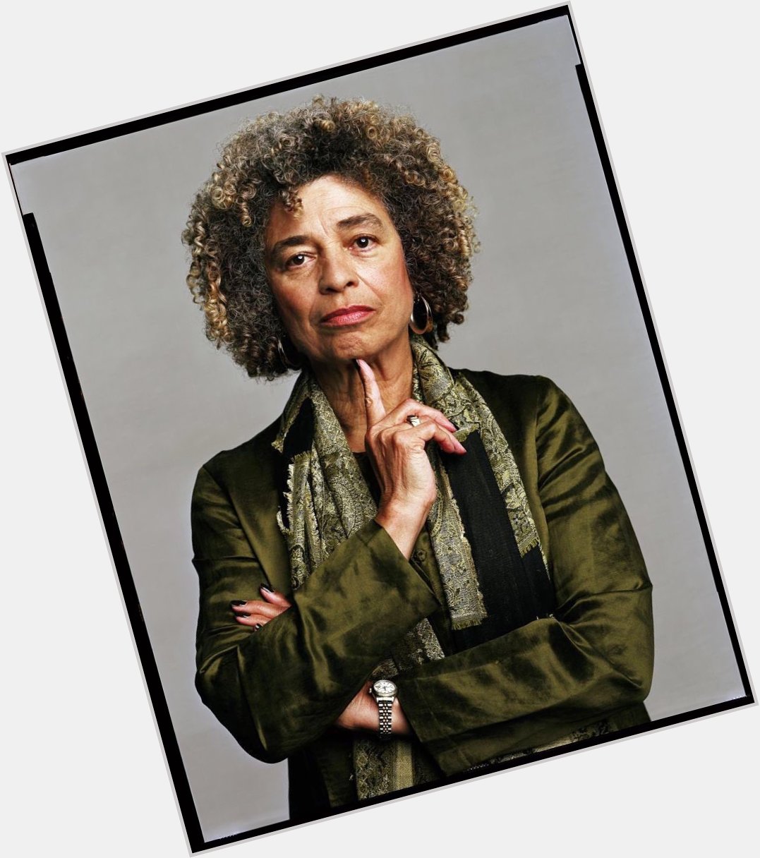 Happy 77th Birthday to a real revolutionary. An educator, a freedom fighter, a queen: Ms Angela Davis.   