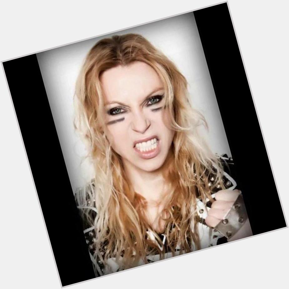 Happy birthday to Angela Gossow :) Who may look like an angel but can roar the head off a lion! 