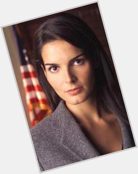 8/10: Happy 43rd Birthday 2 actress Angie Harmon! TV fave 4 Law & Order, Rizzoli & Isles.    