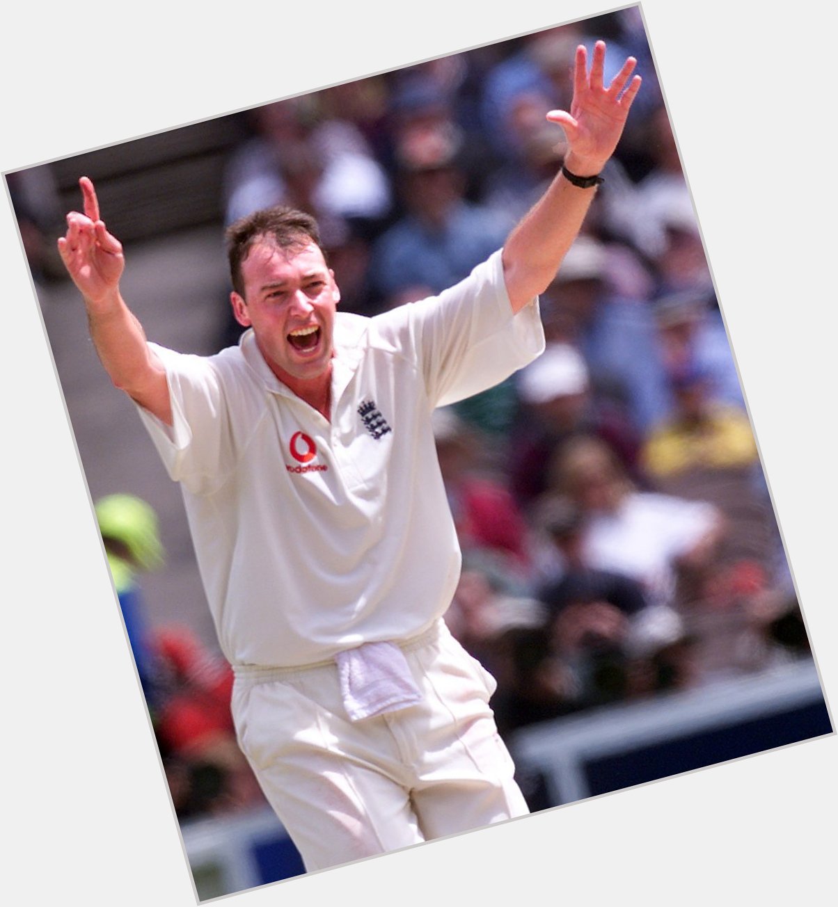 Happy Birthday to one of top seam bowlers of the 90s, with 177 wickets in 46 Tests, Angus Fraser! 