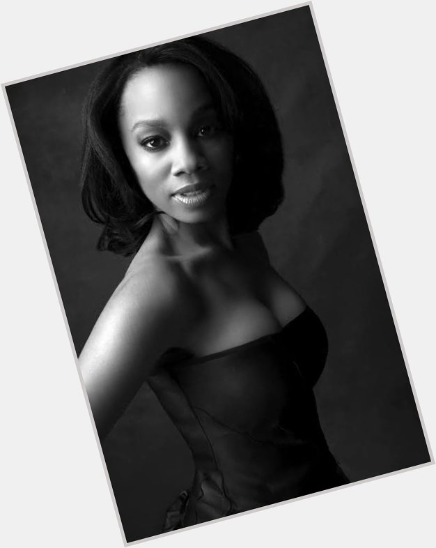 Happy birthday Anika Noni Rose. My favorite film with Rose is Dreamgirls. 