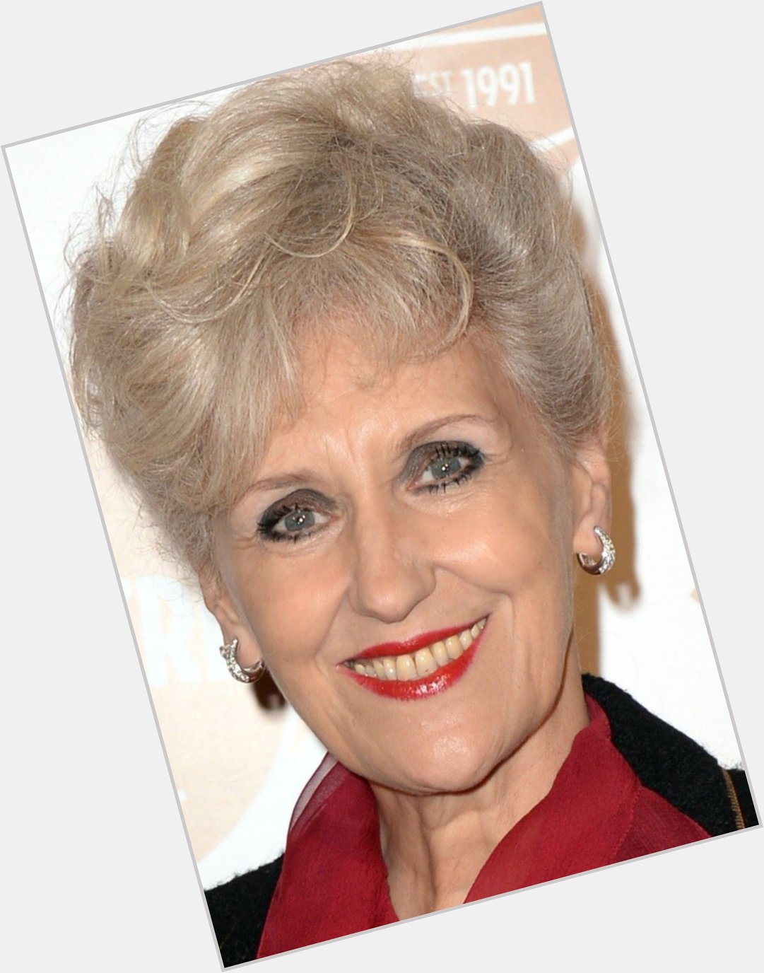 Happy birthday to this beautiful lady Anita Dobson have a fab day and enjoy             xx 