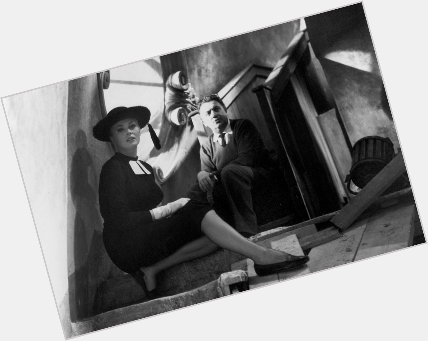 And happy birthday to Anita Ekberg!

Here with Fellini on La Dolce Vita... 