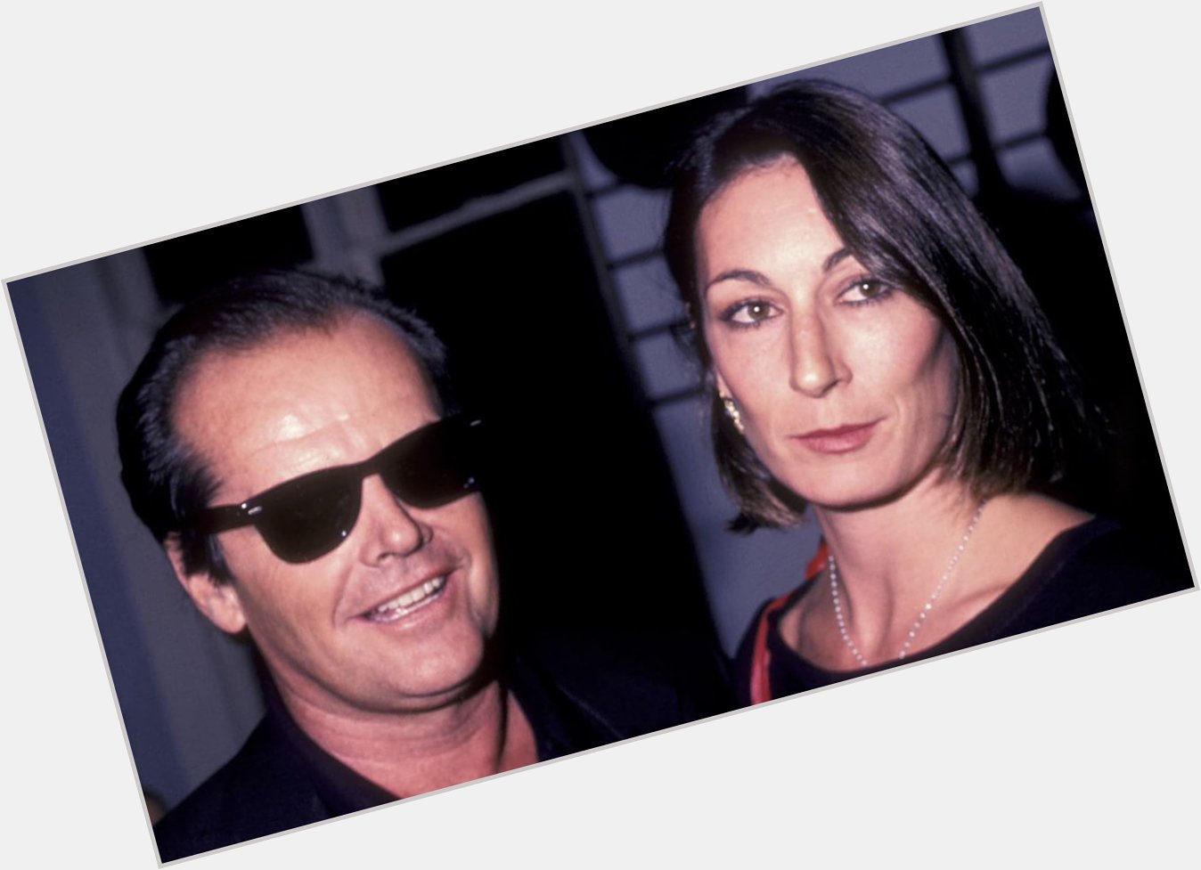 Happy birthday Anjelica Huston.

Here with amour fou, Jack Nicholson. 
