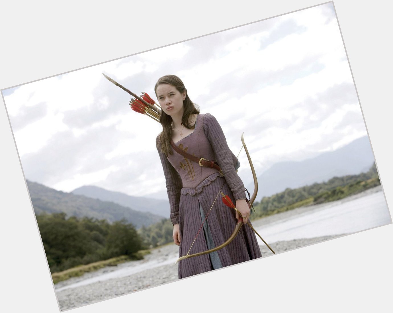 HAPPY BIRTHDAY BONNE FÊTE ANNA POPPLEWELL!     