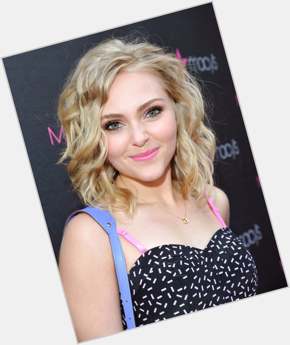 A Happy Birthday to AnnaSophia Robb! Have a fabulous birthday! You\re my idol <3 