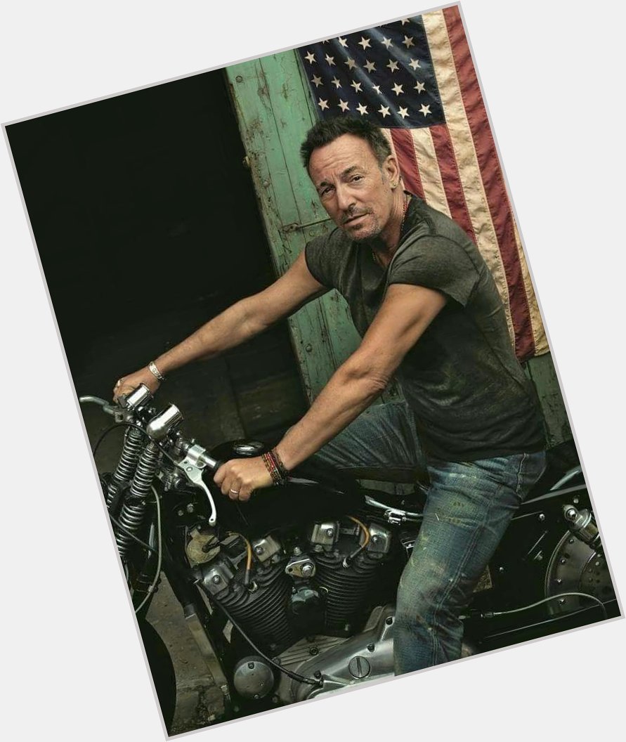 Happy Birthday to The Boss, Bruce Springsteen, an American original. 

Photo by Annie Leibovitz. 