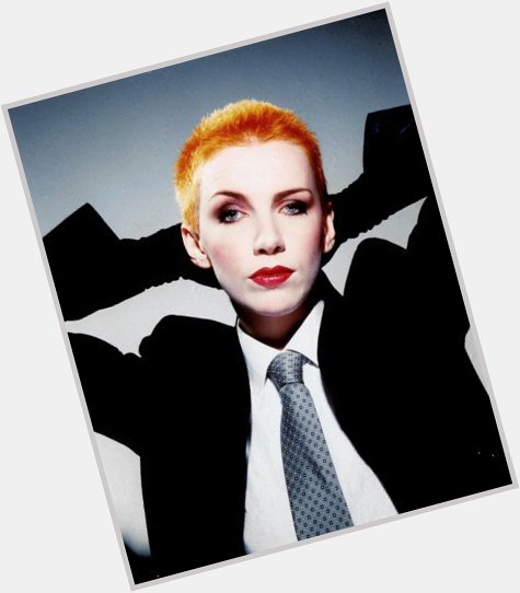 Happy Birthday AND Merry Xmas, Annie Lennox! Hope she gets extra presents and an extra party too hehe. 