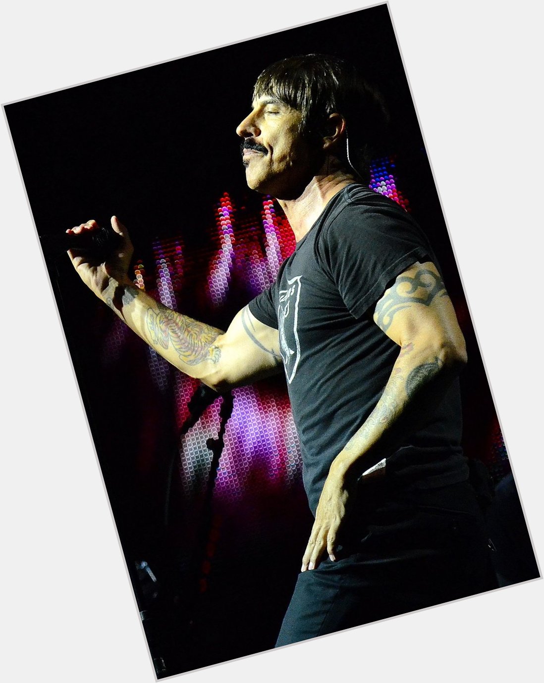 Ayo, ayo, ayo... HAPPY BIRTHDAY!      Anthony Kiedis turns 55 today! (November 1st)
PH: Steve Galli 