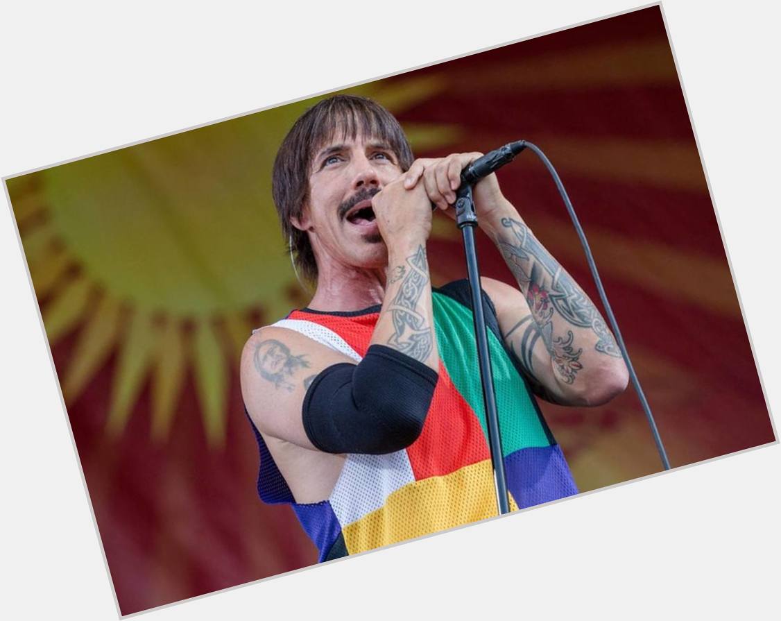 Hoy es el cumpleaños de Anthony Kiedis  Happy Birthday  Gracias por regalarnos tu voz 