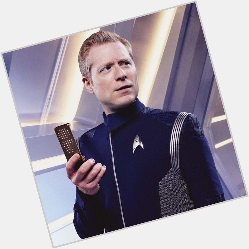 Happy Birthday to Anthony Rapp, Star Trek: Discovery\s brilliant science officer!  