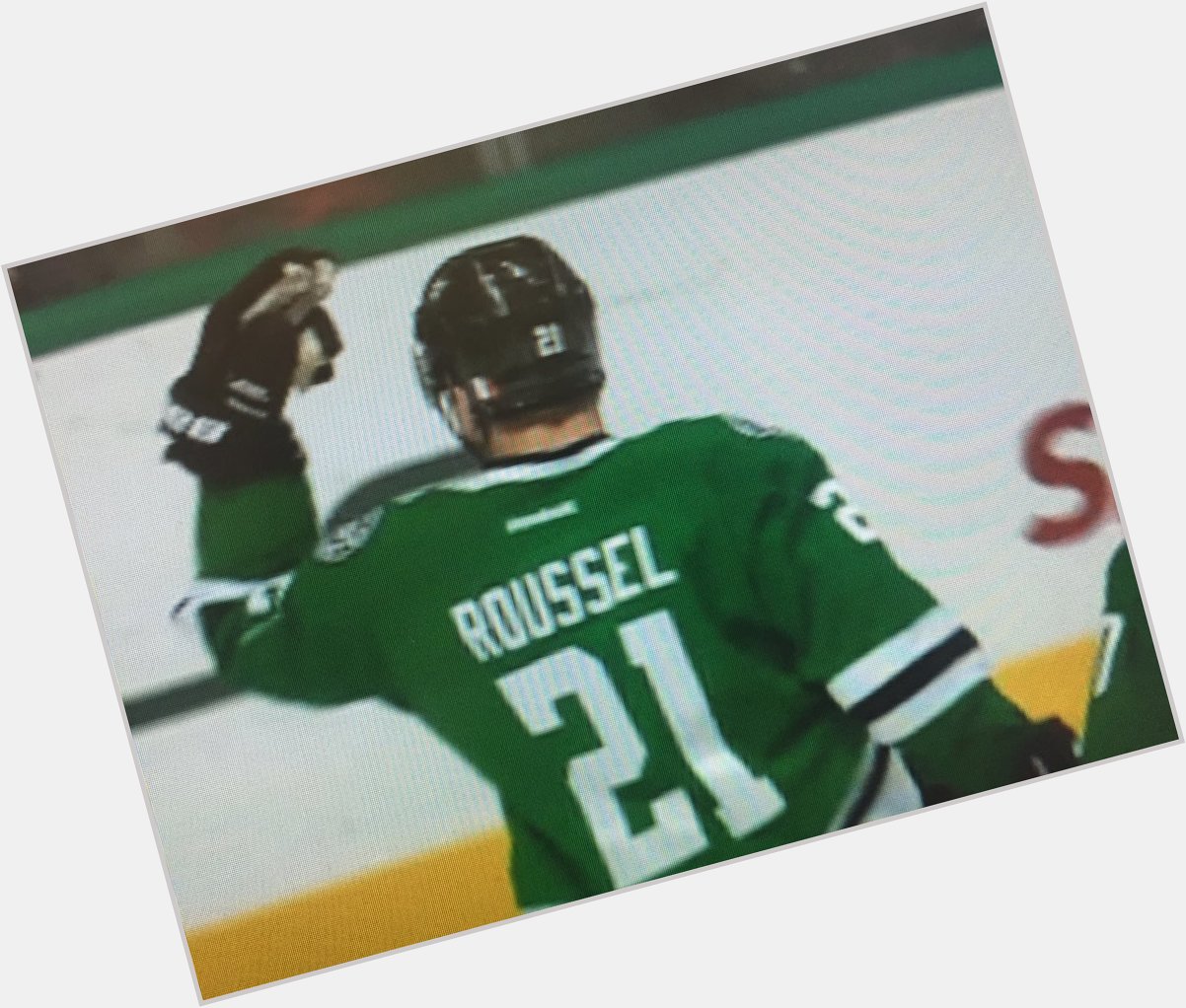 Happy birthday Antoine Roussel who had a goal tonight, and the beat the 3-0. 17 wins WOW 