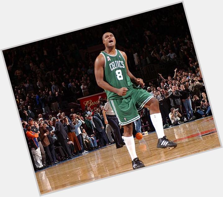 Happy Birthday to Antoine Walker, who turns 38 today! 