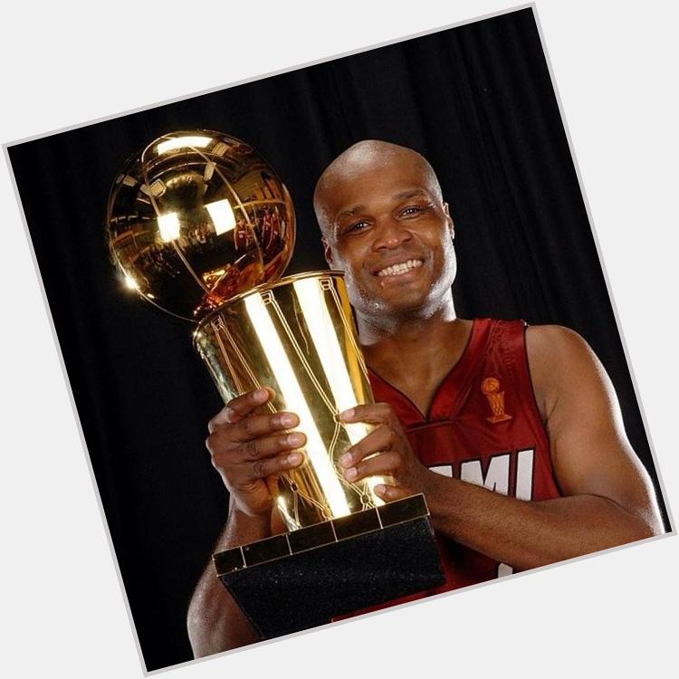Happy Birthday to 2006 NBA Champion with the Antoine Walker. 