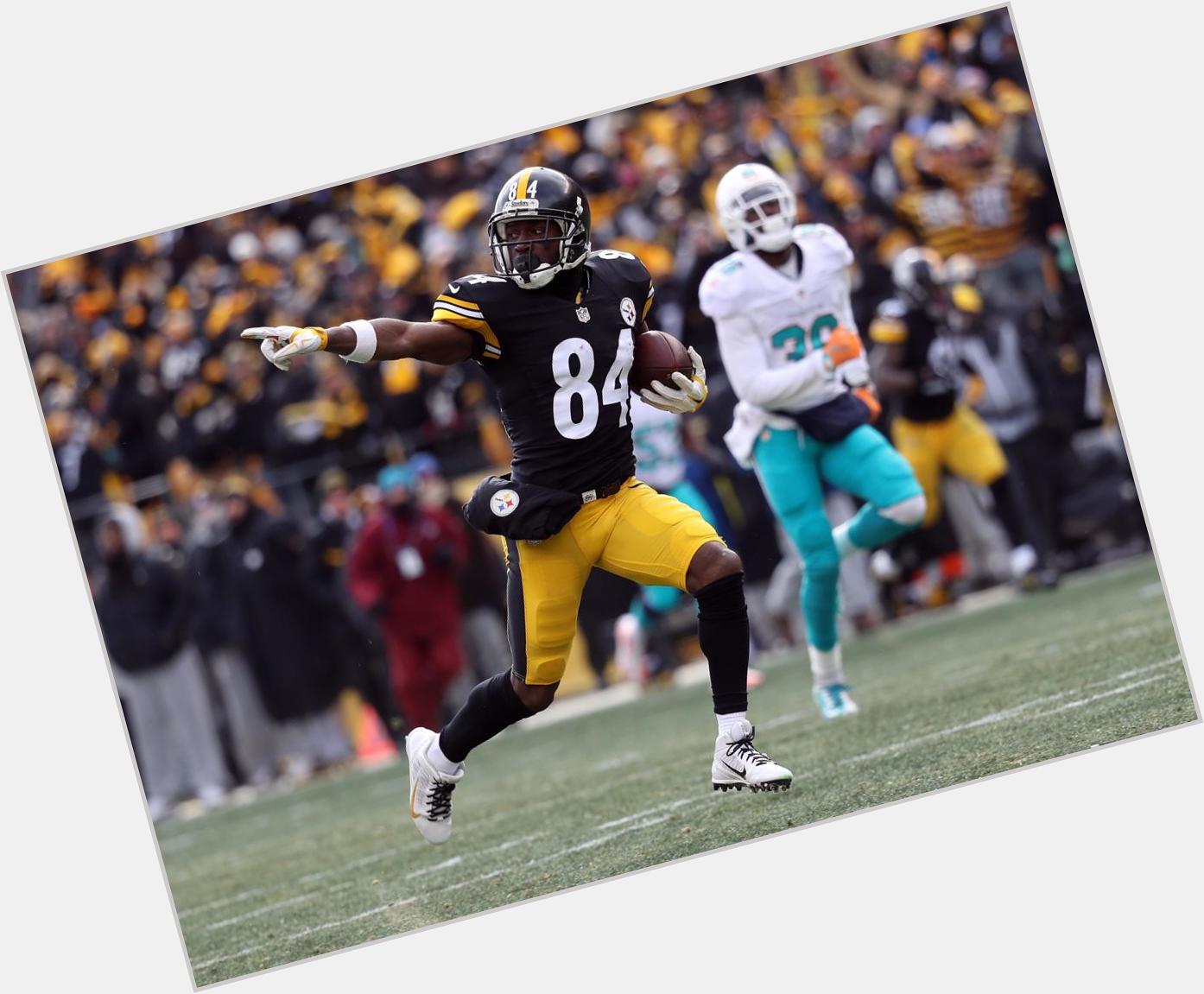 Happy Birthday to Antonio Brown who turns 29 today! 