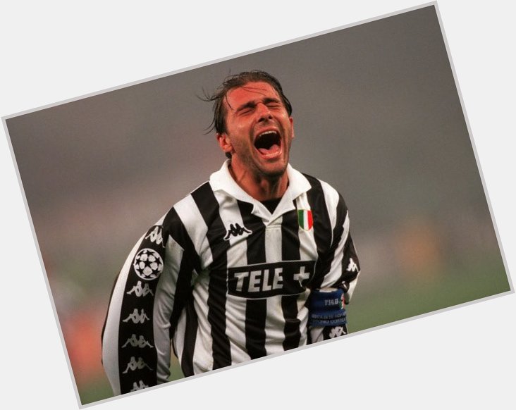 Happy birthday to Juventus legend Antonio Conte, who turns 48 today. 

Games: 419
Goals: 44 : 12 