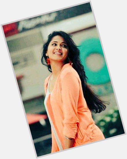 Stunning beauty sweety  lovely smile. Can\t take my eyes off Happy Birthday Anushka Shetty 