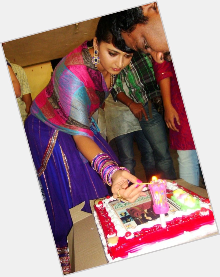 Happy birthday Anushka Shetty
From 
Prabhas fans......, 
