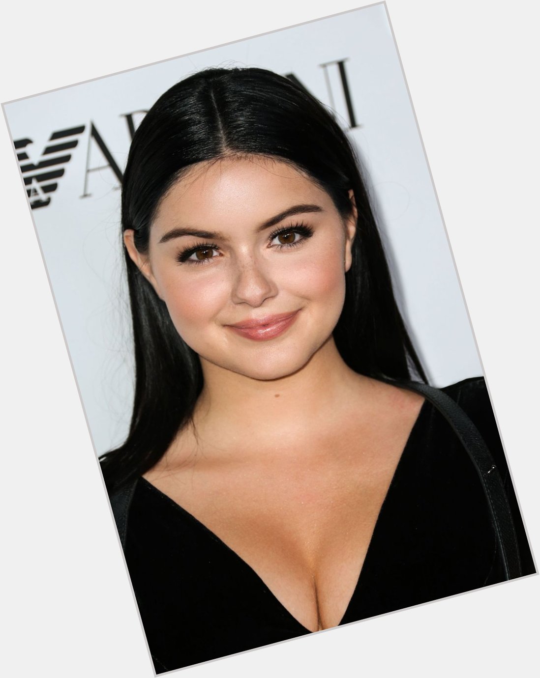 Happy Birthday to the lovely Ariel Winter. 