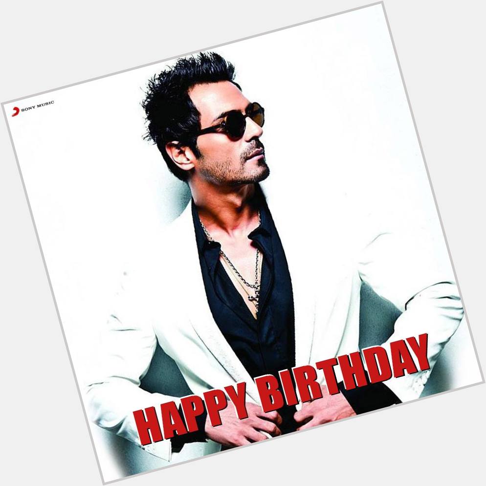 Heres wishing the sexy and suave Arjun Rampal a very Happy Birthday! 