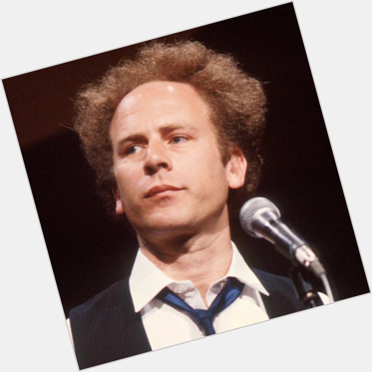 Happy 79th birthday Art Garfunkel. 
