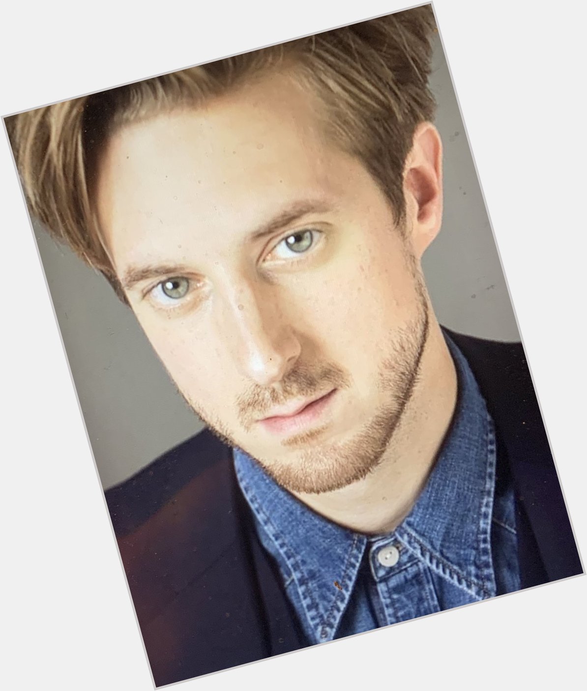 I would like to wish Arthur Darvill a happy 40th birthday today 