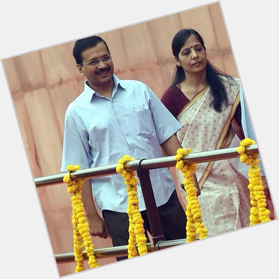 As always killer smile by AK..Most admirable couple of India ...Happy Birthday Arvind Kejriwal 