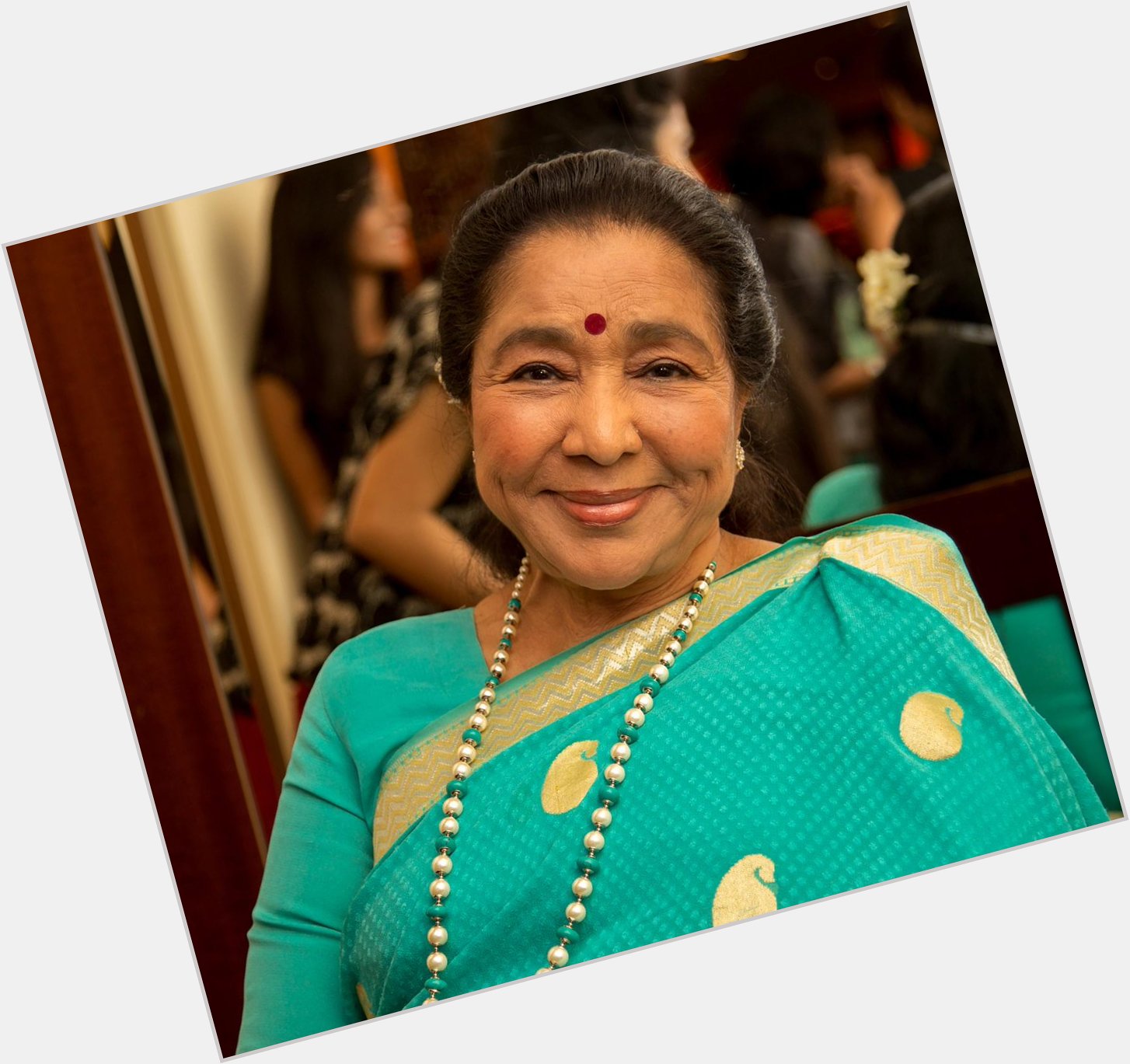 Happy Birthday: Things that made Asha Bhosle a controversies child 