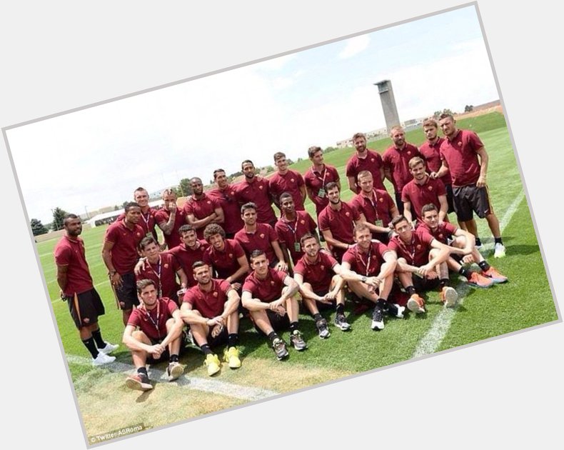 Happy Birthday to Ashley Cole.

Part of the best team photo ever! 