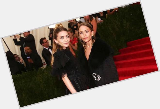 Happy Birthday Mary Kate und Ashley Olsen! Wir zeigen die schönsten Looks der Zwillinge:  