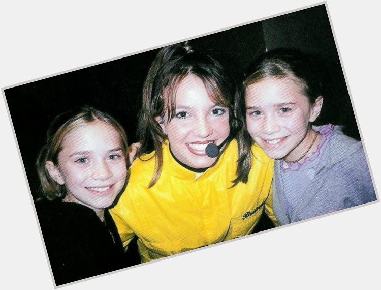 Happy 29th birthday to Mary Kate and Ashley Olsen! 