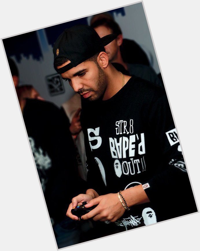 HAPPY BIRTHDAY AUBREY DRAKE GRAHAM    ENJOY YOUR 29th BIRTHDAY PAPI  