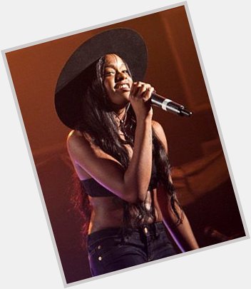 I\d like a wish a very Happy Birthday to the ever so lovely Azealia Banks. Love you mucho 