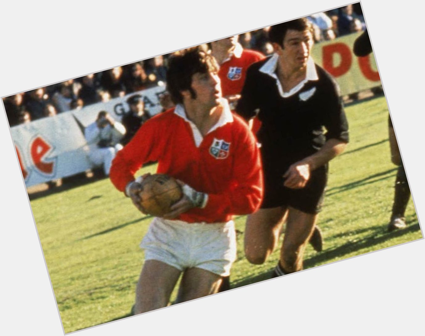 Happy 75th birthday to Barry John.

IMHO the greatest of all the great Welsh fly halves. 