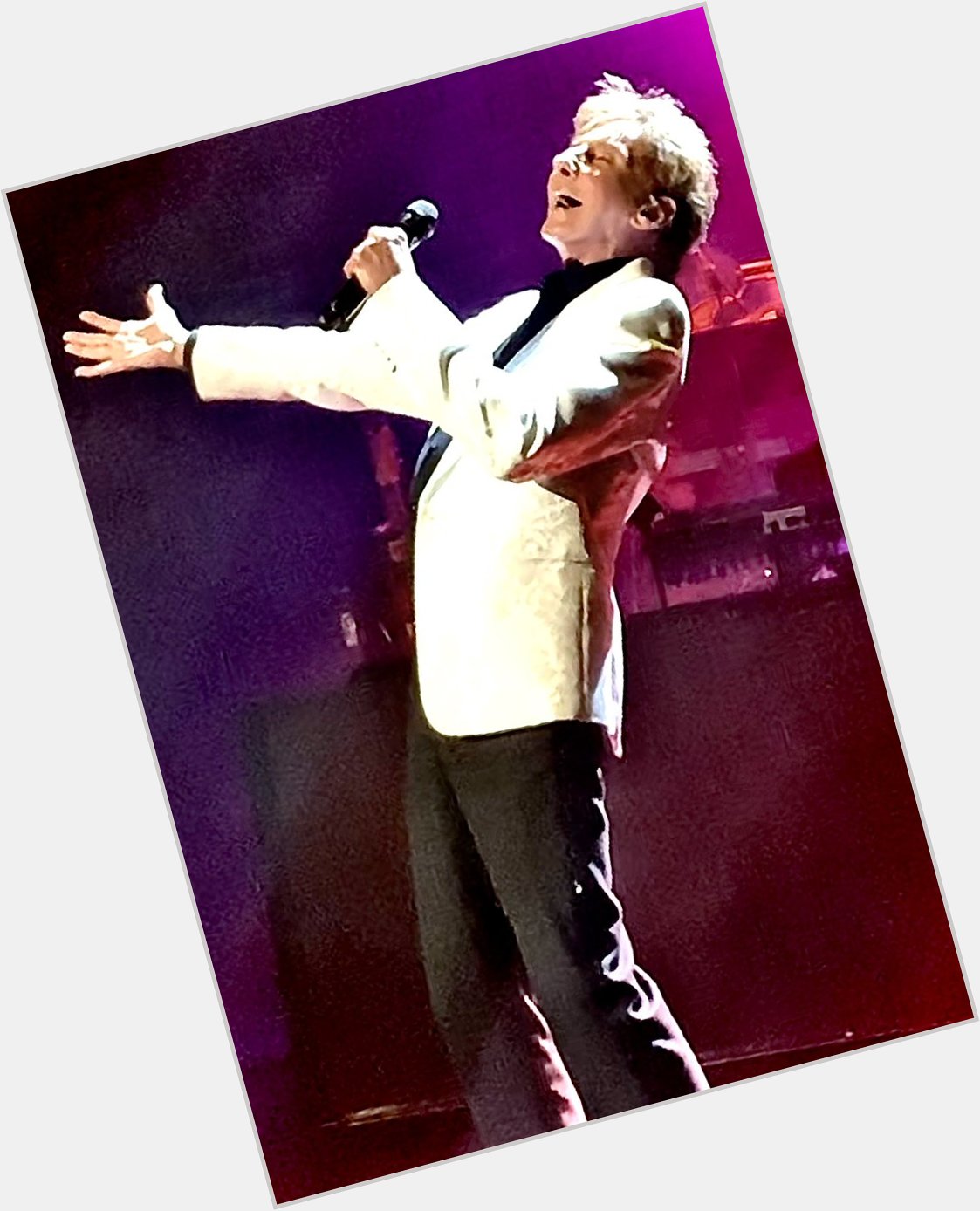  hey westgate see you in oct and happy birthday to our favorite entertainer Barry Manilow 