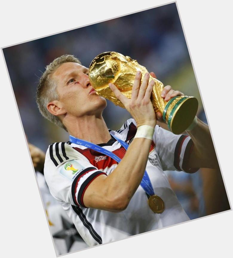 Happy 30th birthday to Bastian Schweinsteiger today. He completed an impressive 89% of his passes at the World Cup. 