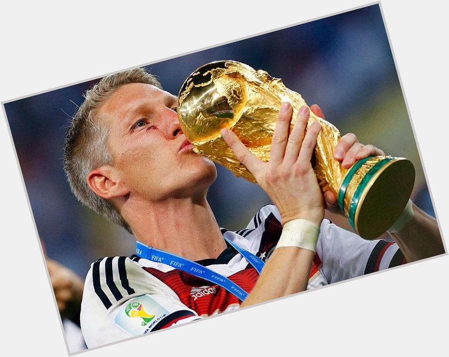 Happy Birthday Bastian Schweinsteiger! Forever a Bayern legend.  