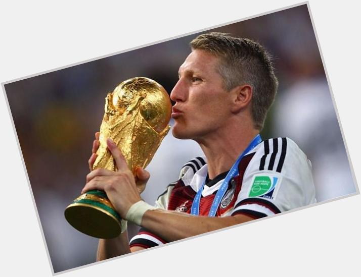 Happy 31st Birthday to Manchester United Bastian Schweinsteiger. One of the most decorated players in Germany. 